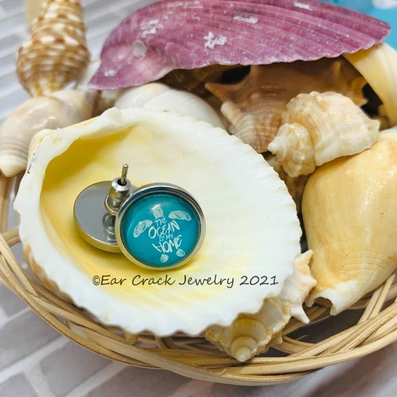 Hand Crafted 12 mm Sea Turtle stud earrings - Picture 7 of 7